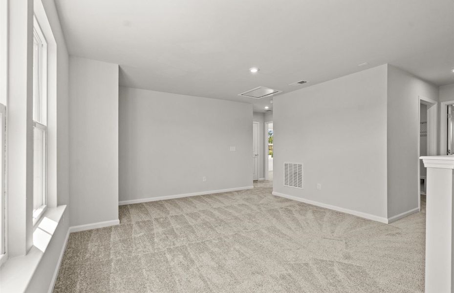 Spacious, unfurnished interior of a new home in Crestview, Spartanburg (Image 23). Spacious, unfurnished interior of a new home in Crestview, Spartanburg (Image 23).