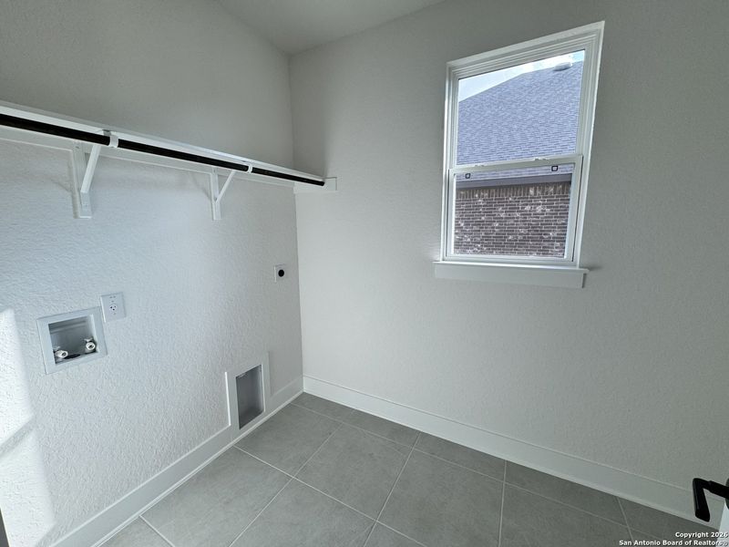 Spacious, unfurnished interior of a new home in Megan's Landing 70's, Castroville (Image 23).