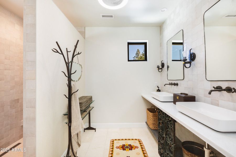 Primary Ensuite Primary Ensuite