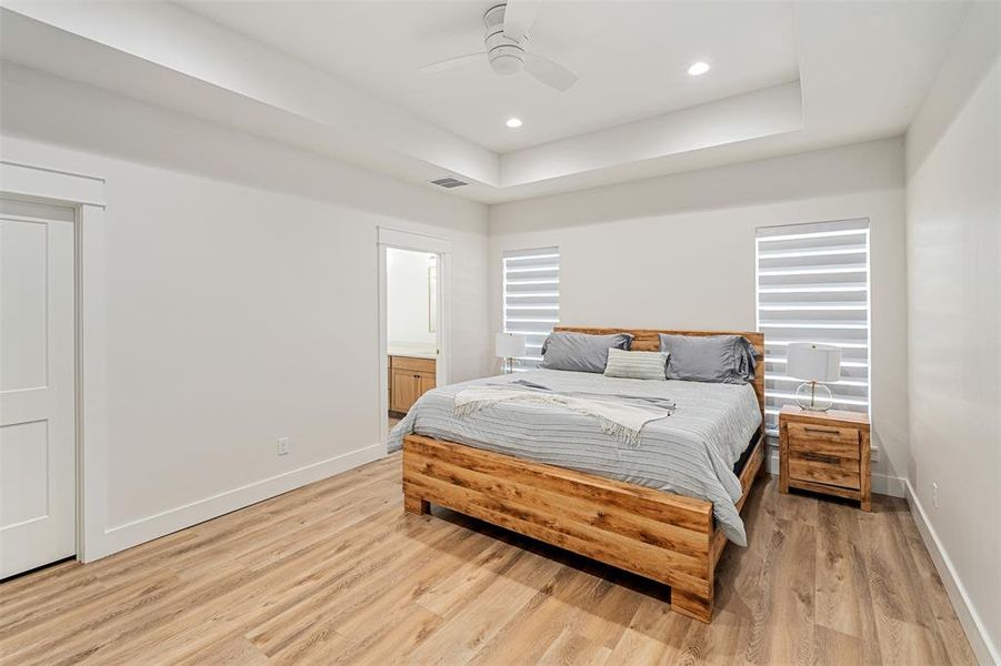 Furnished interior view inside a new home in , Mabank (Image 14).