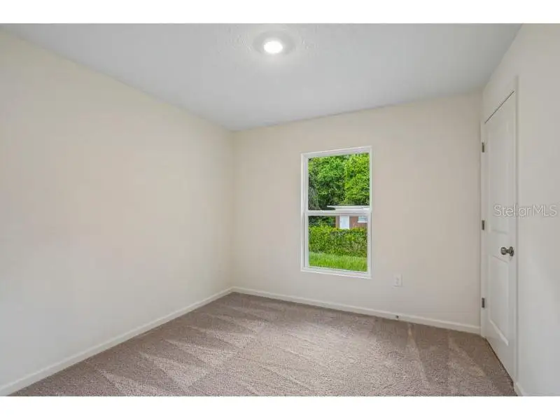Spacious, unfurnished interior of a new home in The Collection at Inverness, Inverness (Image 11).