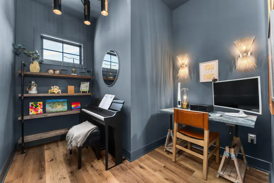 Hidden moody flex room Hidden moody flex room