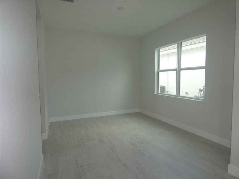Spacious, unfurnished interior of a new home in , Westlake (Image 28).