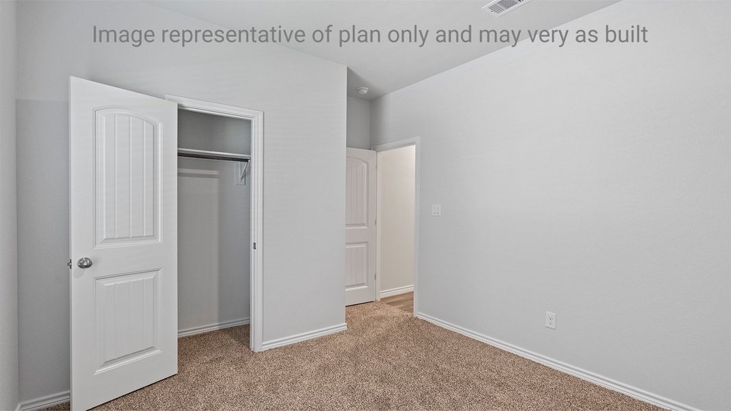Spacious, unfurnished interior of a new home in Somerset at Sinton, Sinton (Image 26).