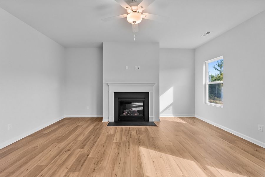 Spacious, unfurnished interior of a new home in Bell West, Kernersville (Image 19).