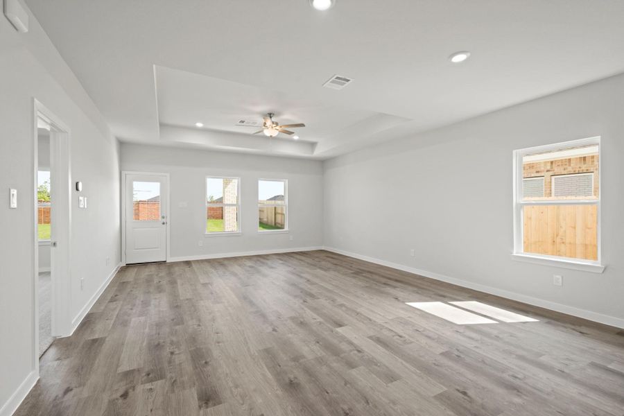 Spacious, unfurnished interior of a new home in Sunterra, Katy (Image 25). Spacious, unfurnished interior of a new home in Sunterra, Katy (Image 25).