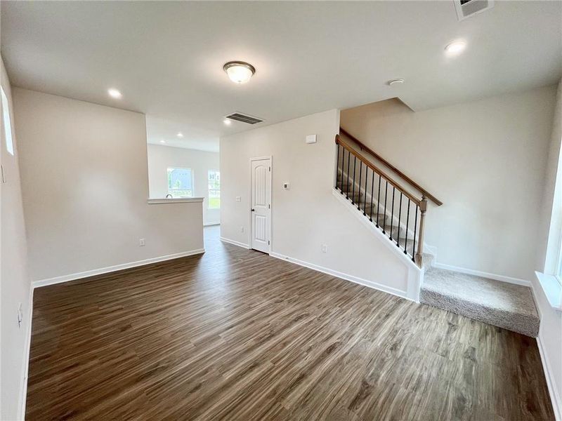 Spacious, unfurnished interior of a new home in Hillcrest Park, Ringgold (Image 9).