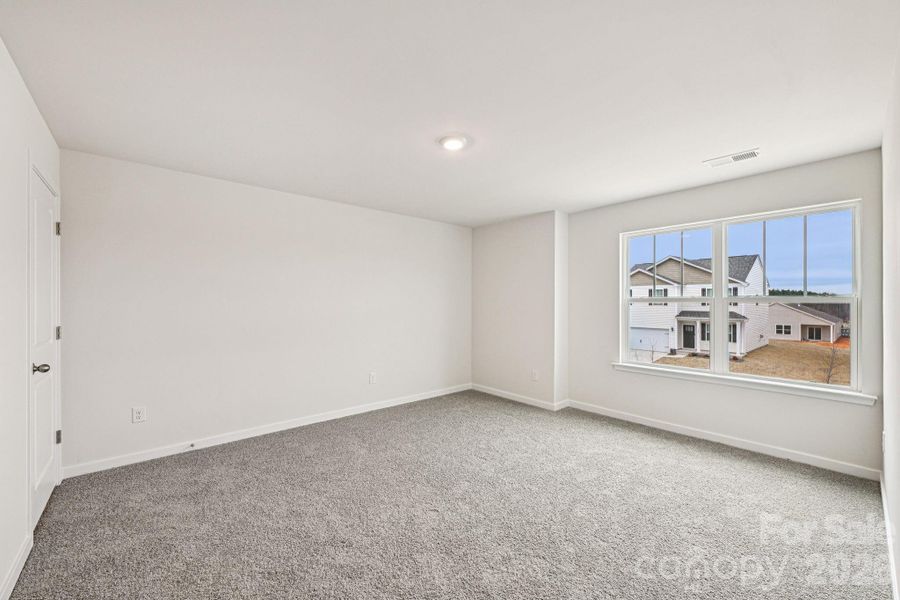 Spacious, unfurnished interior of a new home in Silverstein, Salisbury (Image 22).