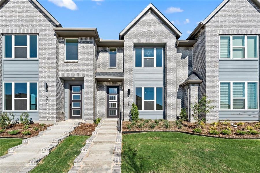 Beautiful new townhomes that are always in style now available in Crowley's newest master planned community...Karis!