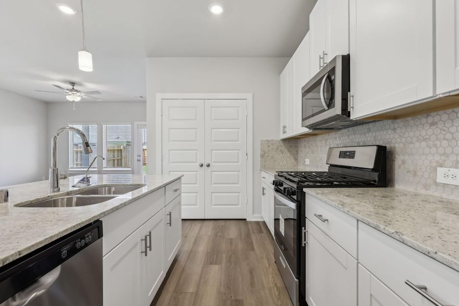 Photo is not of the actual home but is an inspirational photo of builder’s model home and may depict options, furnishings, and/or decorator features that are not included.