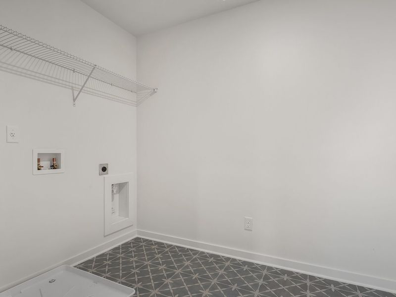 Spacious, unfurnished interior of a new home in Woods Crossing, Gallatin (Image 40).