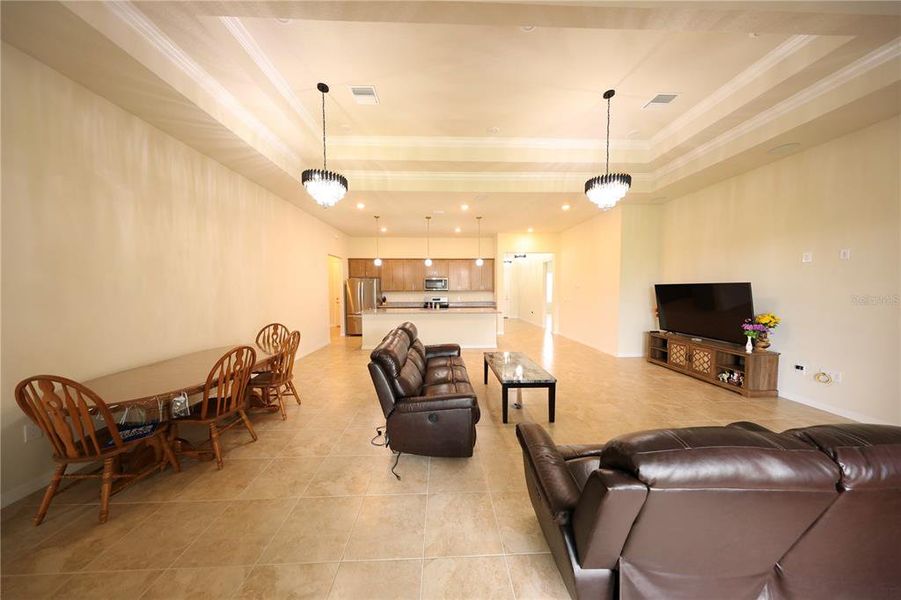 Furnished interior view inside a new home in , Orlando (Image 15).