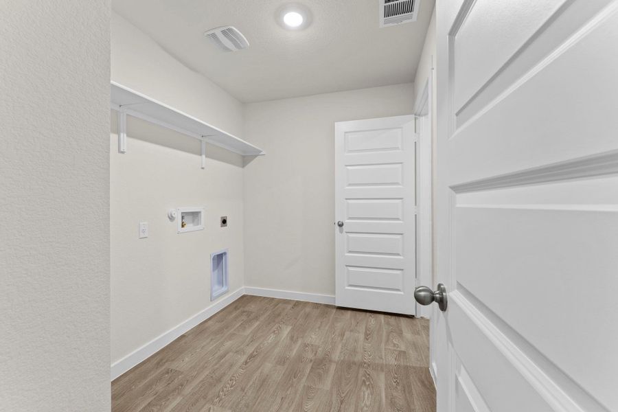 Spacious, unfurnished interior of a new home in Hartland Ranch, Lockhart (Image 19). Spacious, unfurnished interior of a new home in Hartland Ranch, Lockhart (Image 19).