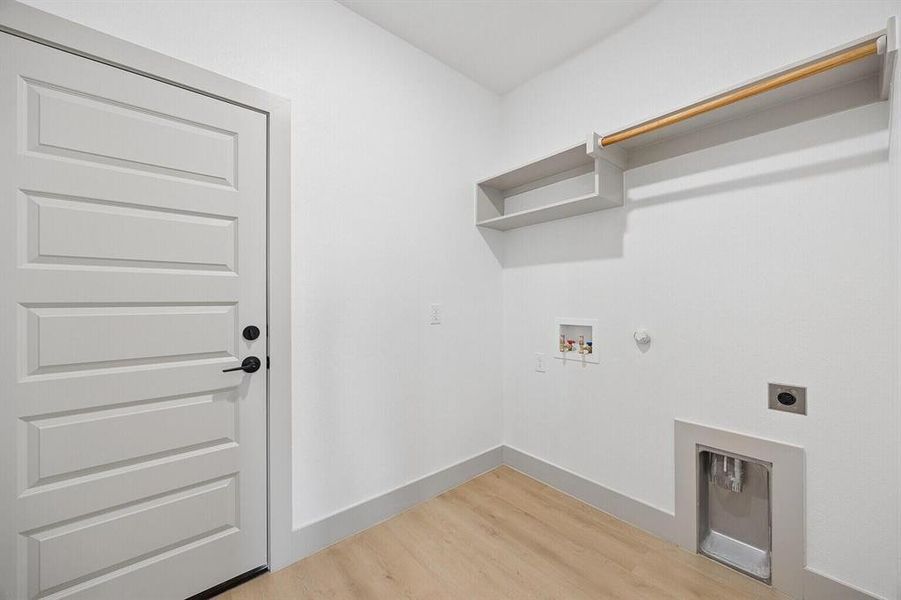 Spacious, unfurnished interior of a new home in , Sherman (Image 22). Spacious, unfurnished interior of a new home in , Sherman (Image 22).