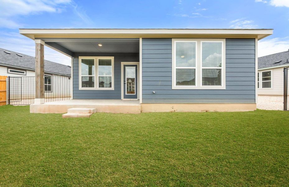 Exterior details and patio area of a home in Cameron Place, Austin (Image 23).