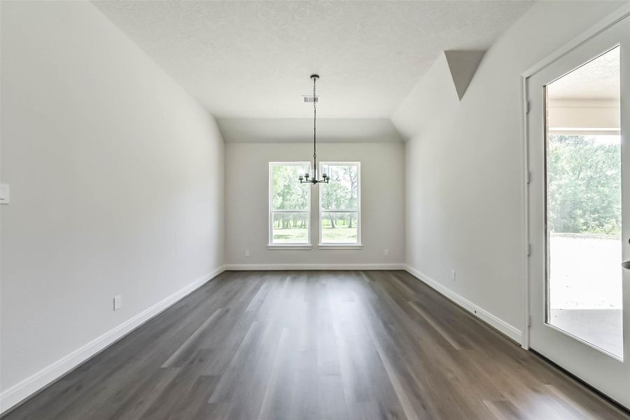 Spacious, unfurnished interior of a new home in , Baytown (Image 31).