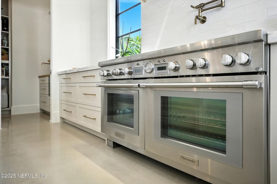 Close-up of interior finishes inside a home in , Ponte Vedra Beach (Image 22).