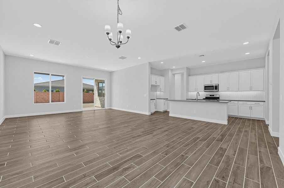 Spacious, unfurnished interior of a new home in Combs Ranch, San Tan Valley (Image 14).