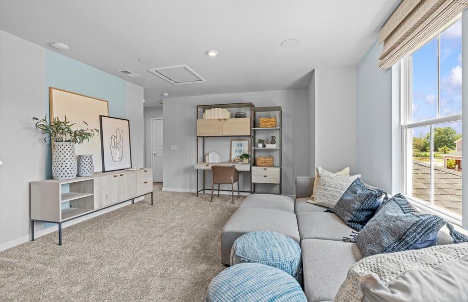 Furnished interior view inside a new home in Crestview, Spartanburg (Image 15).