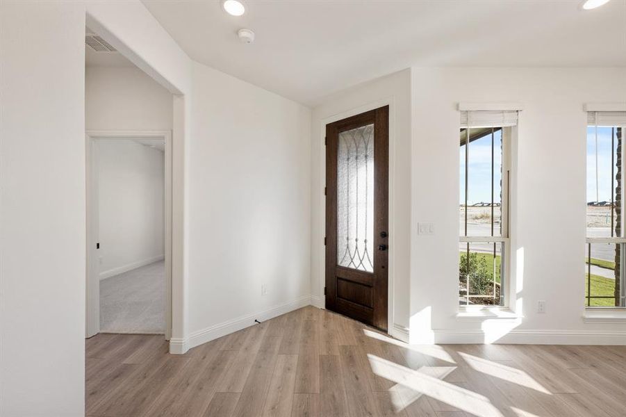 Spacious, unfurnished interior of a new home in Meadow Vista 60-65, Anna (Image 35). Spacious, unfurnished interior of a new home in Meadow Vista 60-65, Anna (Image 35).