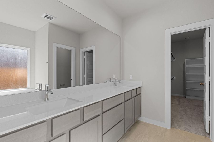 Furnished interior view inside a new home in Briarwood Crossing, Rosenberg (Image 14). Furnished interior view inside a new home in Briarwood Crossing, Rosenberg (Image 14).