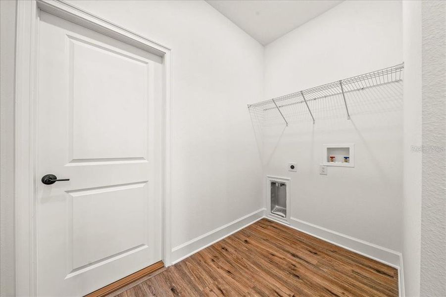Spacious, unfurnished interior of a new home in , Spring Hill (Image 37).