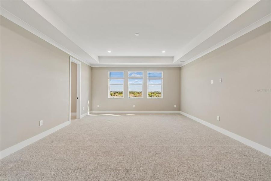 Spacious, unfurnished interior of a new home in Cassata Lakes, Nokomis (Image 10).