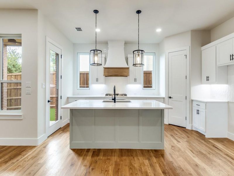Furnished interior view inside a new home in , Dallas (Image 9).