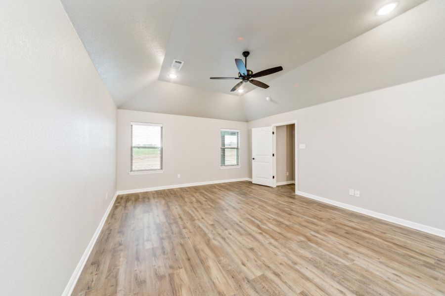 Representative unfurnished interior of a home built from the The Carter by Doug Parr Custom Homes in Honeysuckle Ranch, Paradise (Image 23). Representative unfurnished interior of a home built from the The Carter by Doug Parr Custom Homes in Honeysuckle Ranch, Paradise (Image 23).