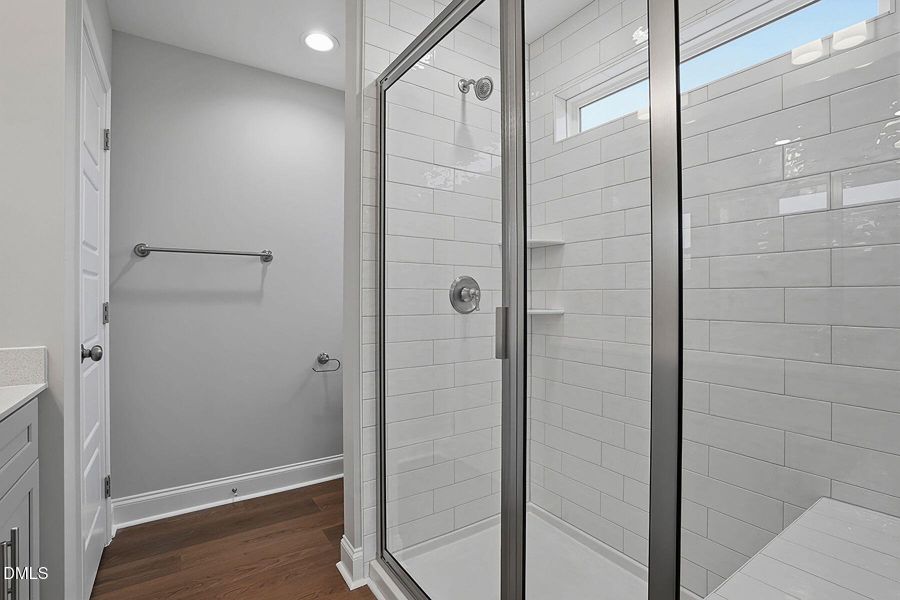 29-web-or-mls-244 Rae St-104