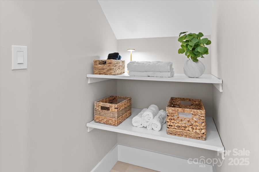 Image 42 of a home in .