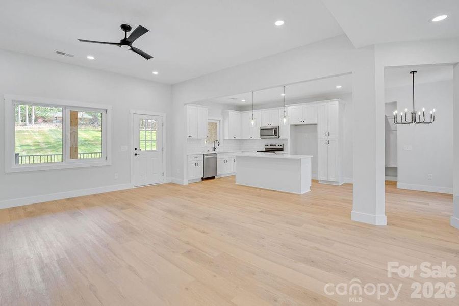 Spacious, unfurnished interior of a new home in , Dallas (Image 15). Spacious, unfurnished interior of a new home in , Dallas (Image 15).