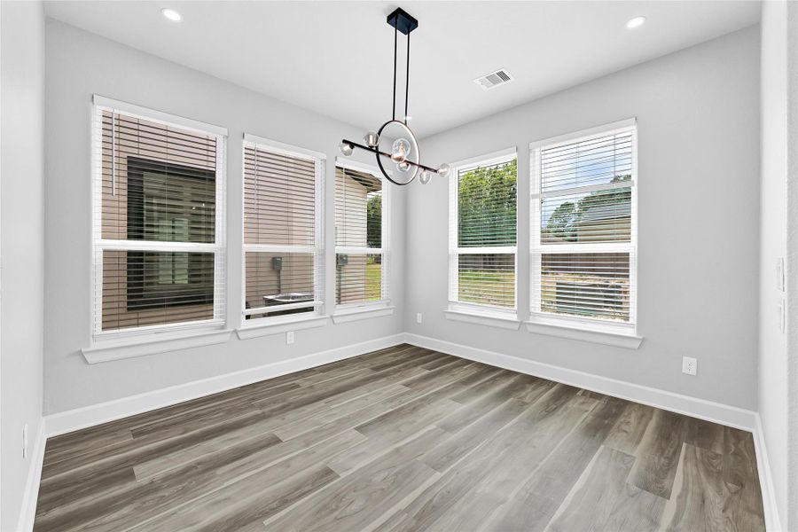Spacious, unfurnished interior of a new home in , Houston (Image 28).