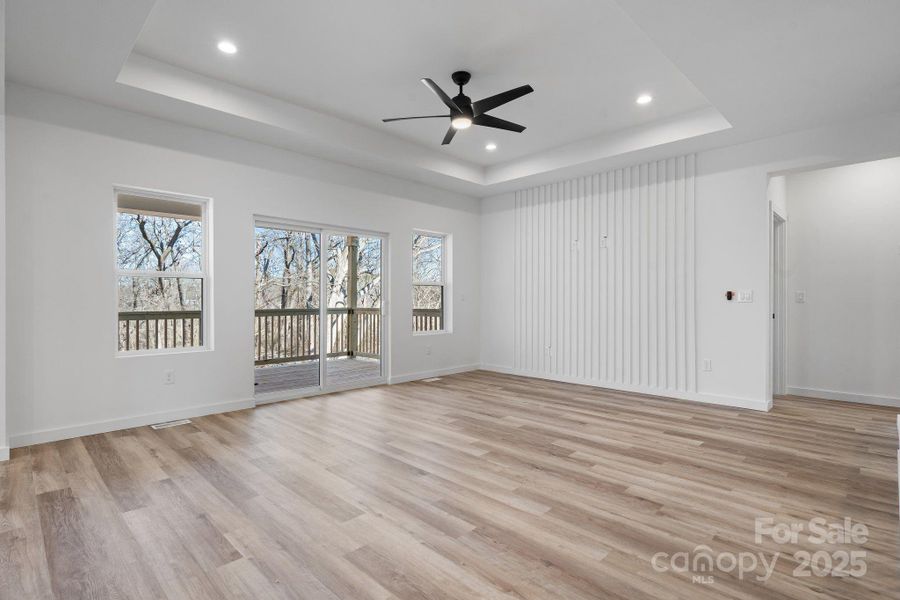 Spacious, unfurnished interior of a new home in , Maiden (Image 19).