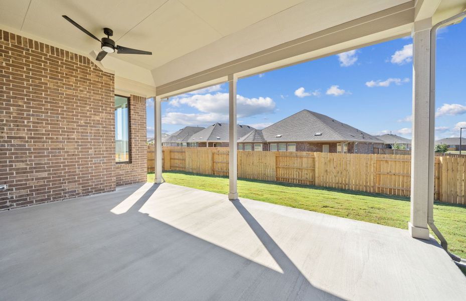 Exterior details and patio area of a home in 6 Creeks, Kyle (Image 25).