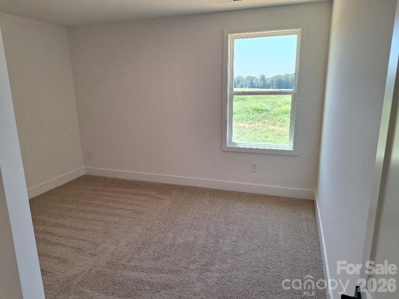 Spacious, unfurnished interior of a new home in Cardiff Glyn, Catawba (Image 20).