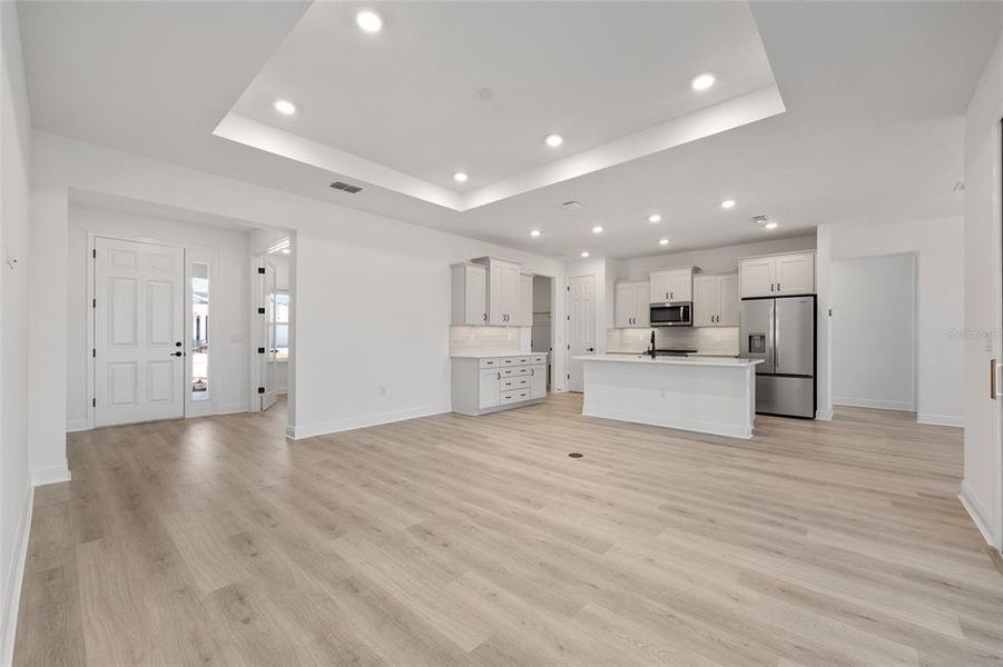 Spacious, unfurnished interior of a new home in , Ocala (Image 26).