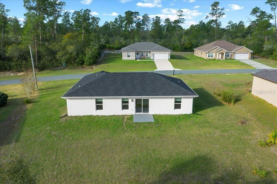 Exterior details and patio area of a home in , Ocala (Image 4).