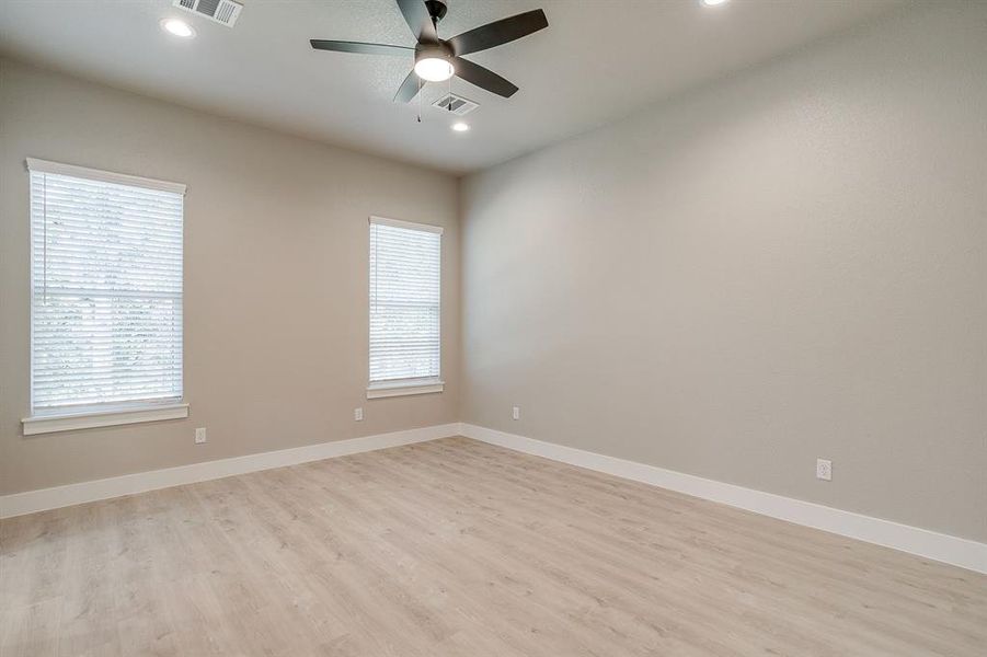 Spacious, unfurnished interior of a new home in , Bridgeport (Image 29).