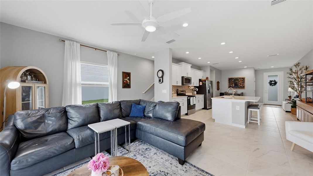 Furnished interior view inside a new home in , Sarasota (Image 34).
