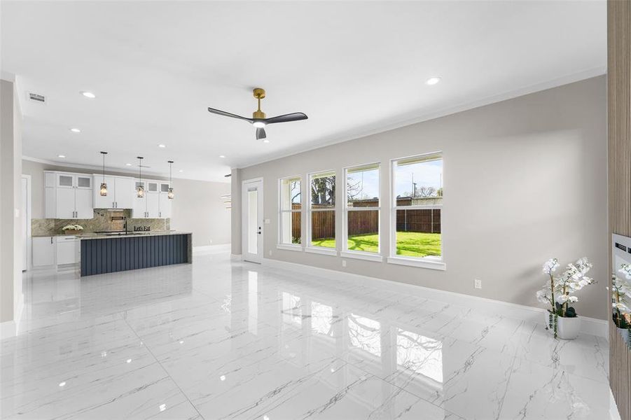 Spacious, unfurnished interior of a new home in , Dallas (Image 28). Spacious, unfurnished interior of a new home in , Dallas (Image 28).
