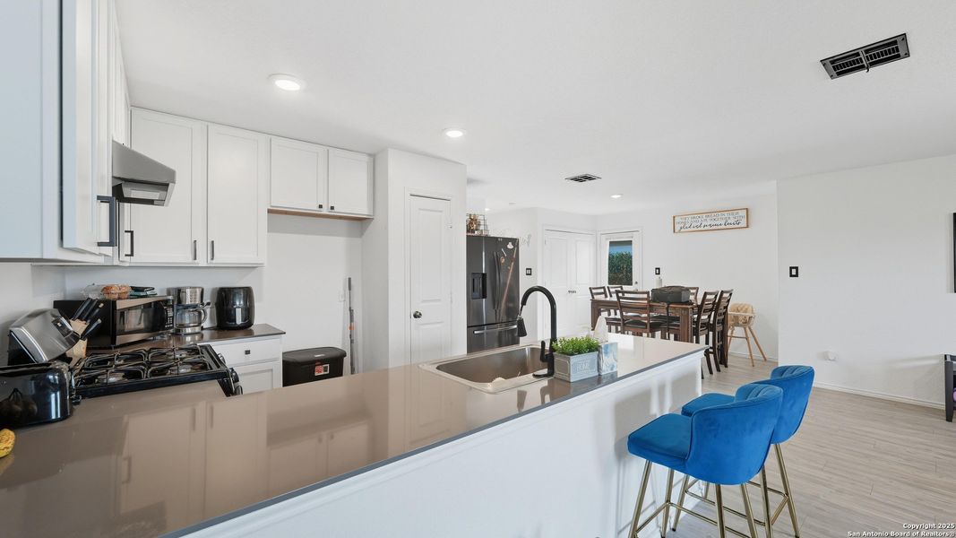 Furnished interior view inside a new home in Spring Grove: Stonehill Collection, St. Hedwig (Image 15). Furnished interior view inside a new home in Spring Grove: Stonehill Collection, St. Hedwig (Image 15).