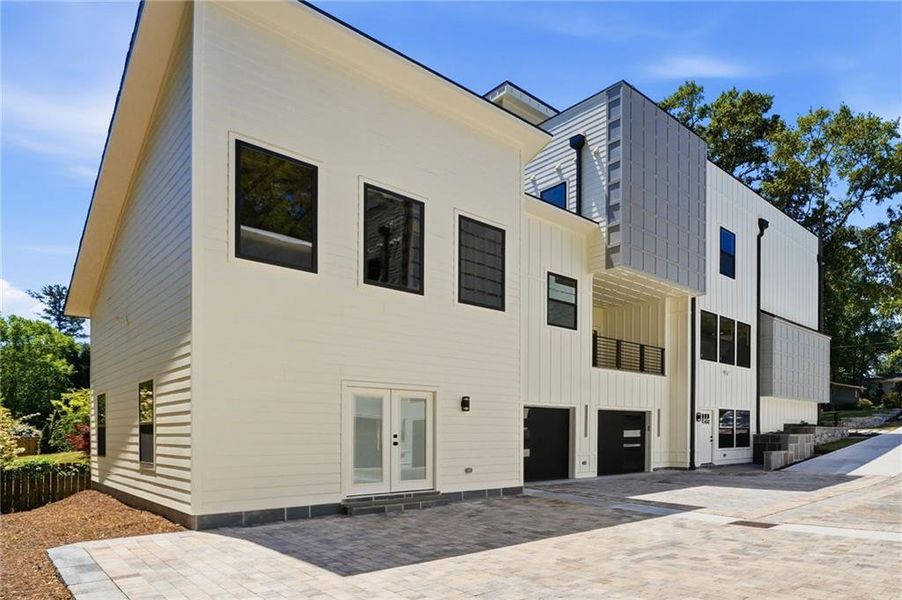 Exterior details and patio area of a home in , Roswell (Image 39).