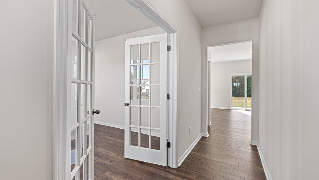 Spacious, unfurnished interior of a new home in Durbin Meadows Traditions, Fountain Inn (Image 11). Spacious, unfurnished interior of a new home in Durbin Meadows Traditions, Fountain Inn (Image 11).