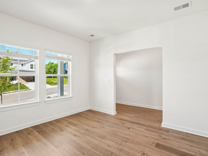 Spacious, unfurnished interior of a new home in Woodmont, Smyrna (Image 15). Spacious, unfurnished interior of a new home in Woodmont, Smyrna (Image 15).
