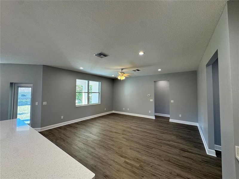 Spacious, unfurnished interior of a new home in , Dade City (Image 62).