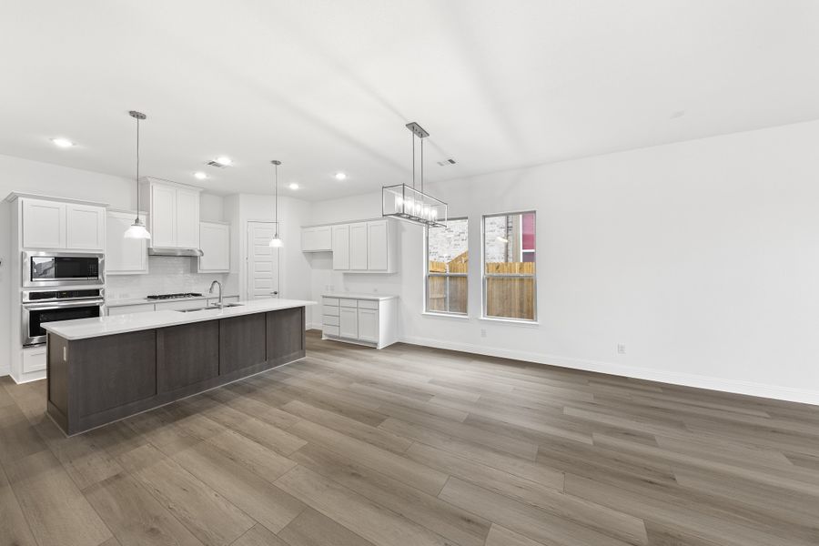 Representative unfurnished interior of a home built from the Brookstone I by Sandlin Homes in Timberbrook, Justin (Image 16).