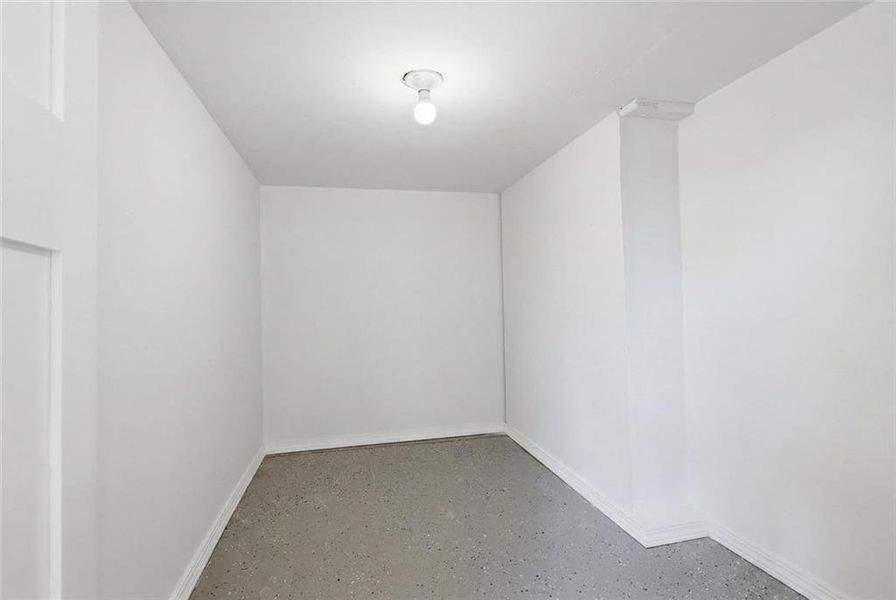 Spacious, unfurnished interior of a new home in , Clermont (Image 49).
