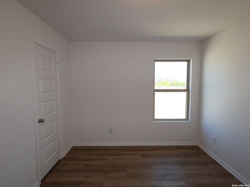 Spacious, unfurnished interior of a new home in Cinco Lakes, San Antonio (Image 14).