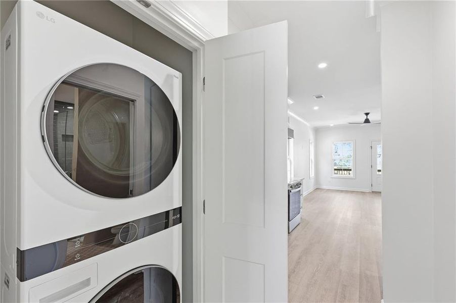 Furnished interior view inside a new home in , Gainesville (Image 6).